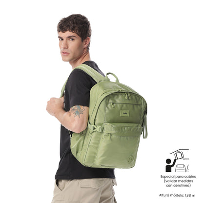 Mochila de viagem grande e fácil de usar, verde.