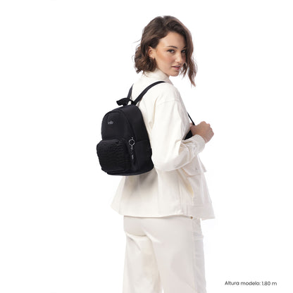 Mochila pequena Baltra para mulheres, preta.