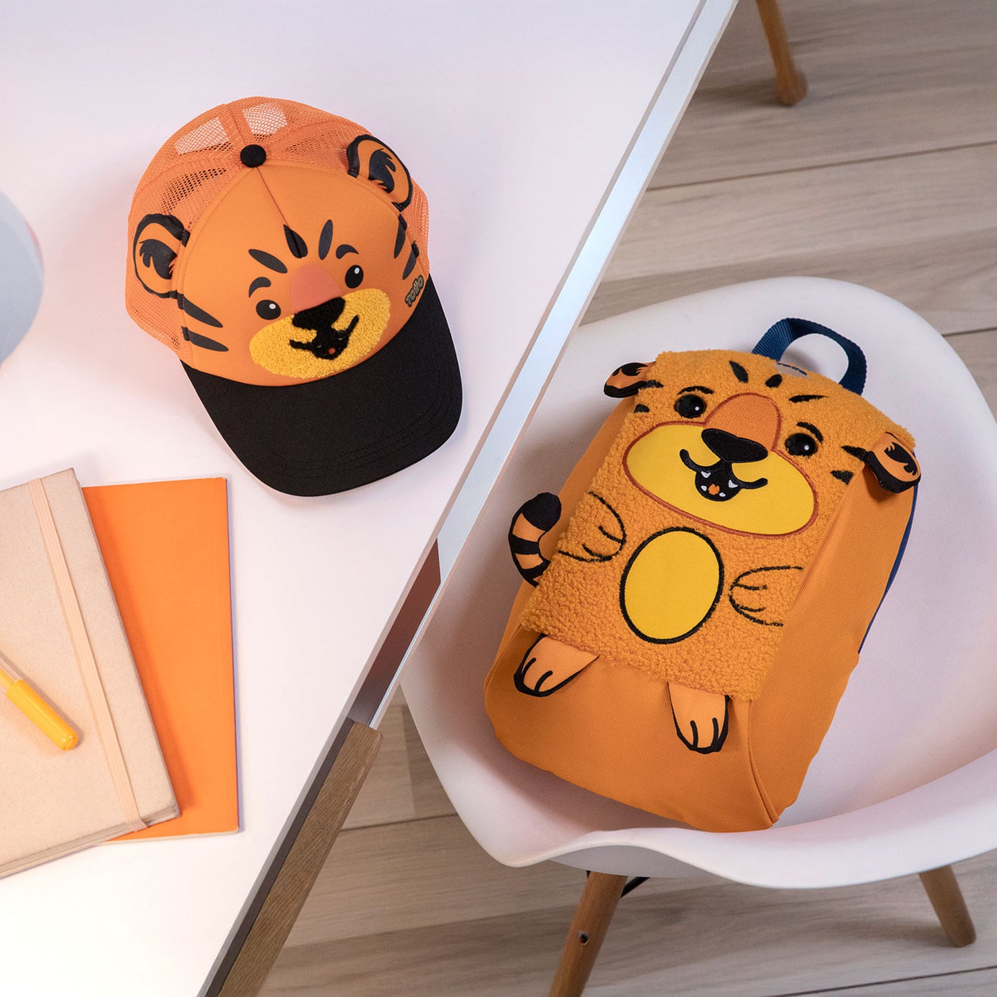 Combo Infantil X2 Morral para Niño Kido Naranja + Gorra Rize