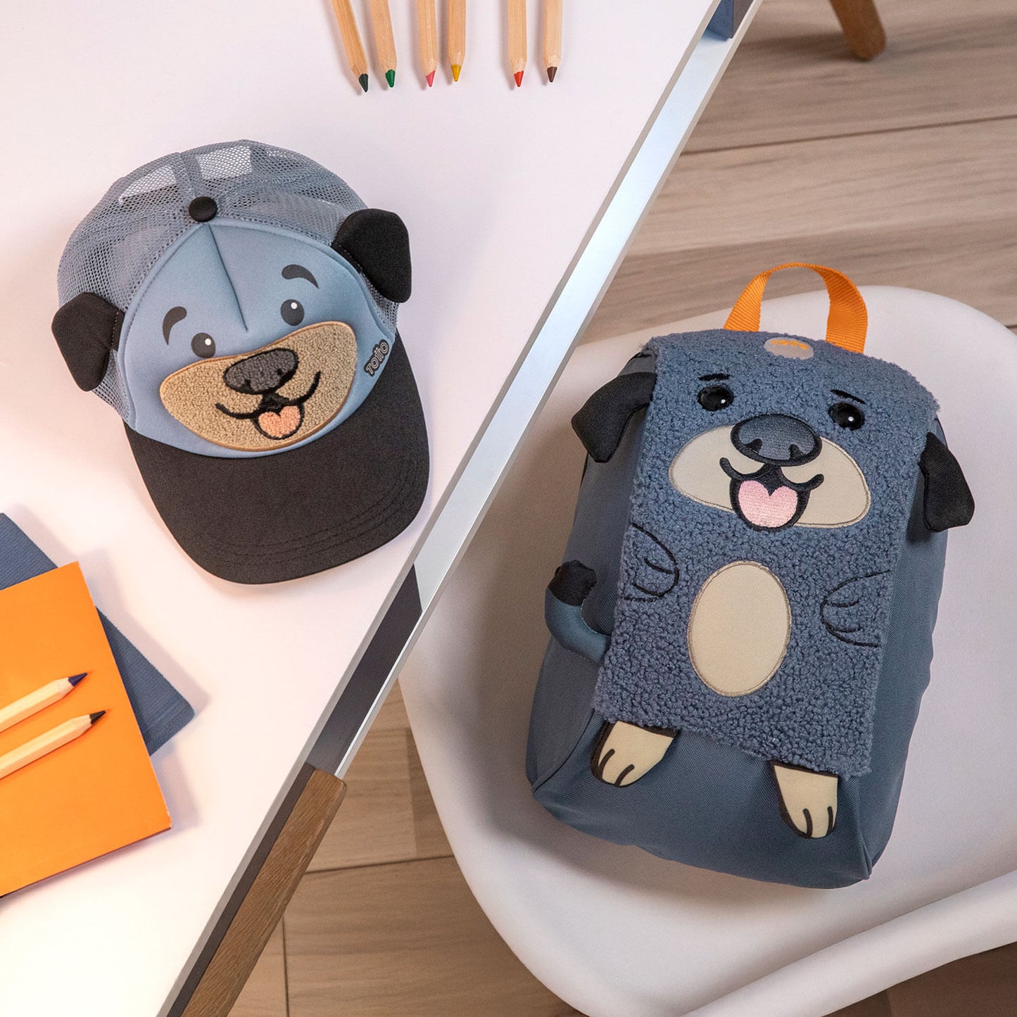 Combo Infantil X2 Morral para Niño Kido Gris + Gorra Rize